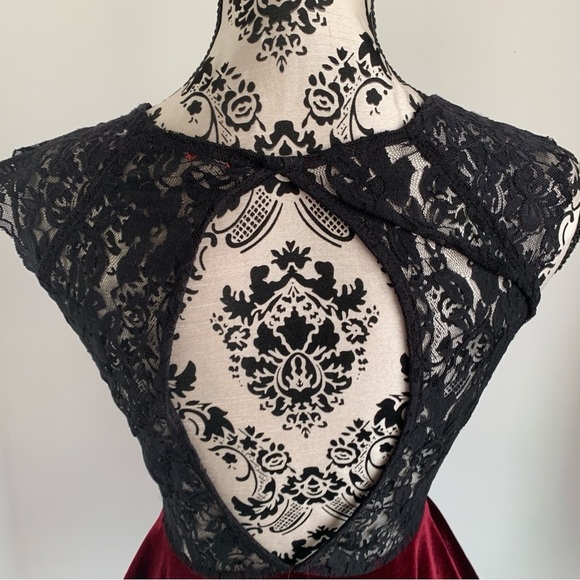 Rolla Coster Velvet Peplum Top - Picture 4 of 7